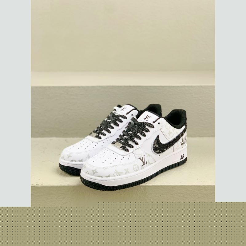 l**is V*t*n sneakers